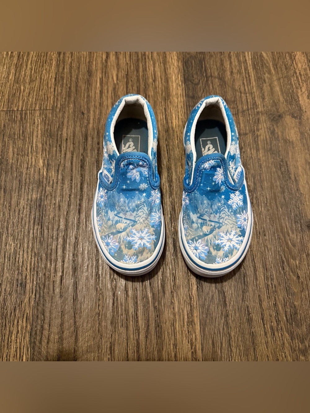 Kids Blue Snowflake Slip-On Shoes Size 11C